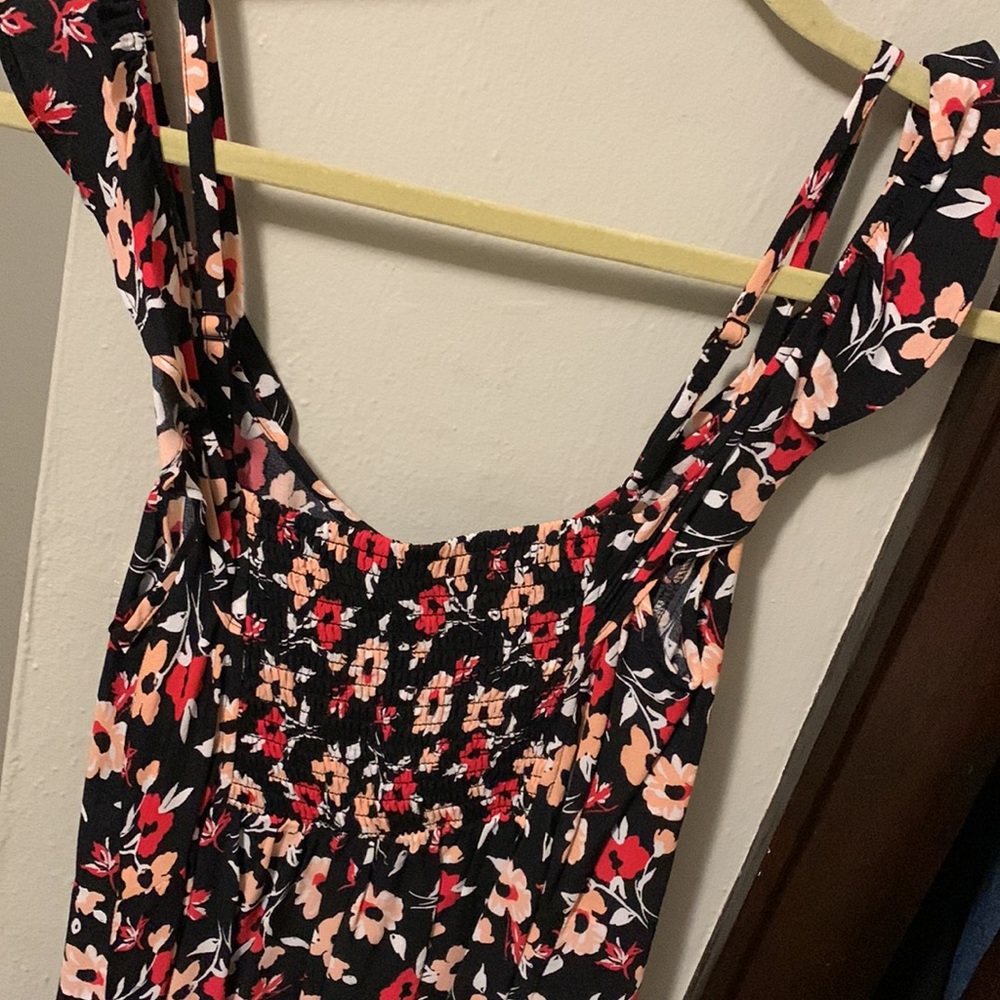 Express Dress - Picture 3 of 5